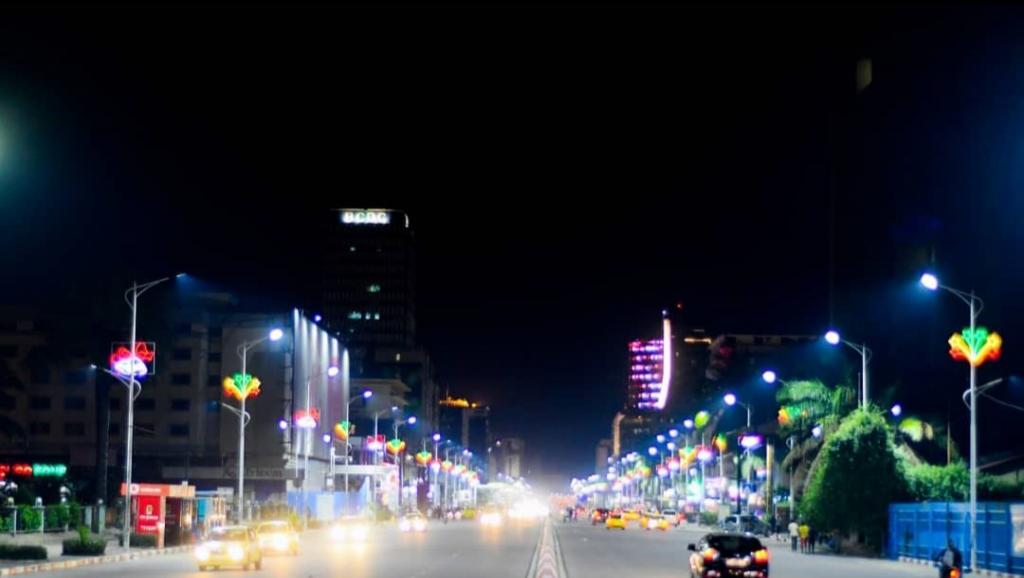 Kinshasa : les illuminations de Noël sur les boulevards du 30 juin et